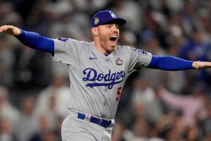 Freddie Freeman, MVP de Serie Mundial, recuerda a Toro Valenzuela: 'Ojalá estuviera aquí'