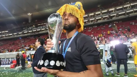 ¡Oficial! Rafael Carioca renueva con los Tigres por un año más