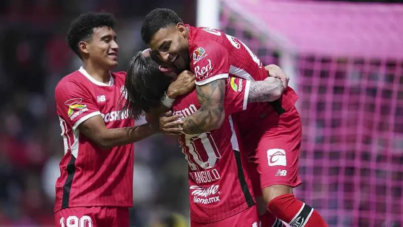 Toluca goleó 5-0 a Puebla en casa y se acerca al Cruz Azul