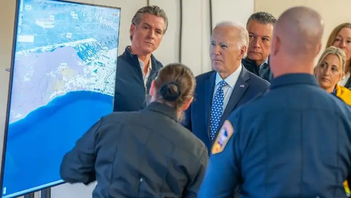 Joe Biden anuncia como buenas noticias que será bisabuelo en la conferencia de prensa sobre los incendios en California