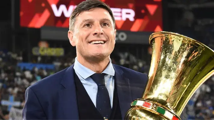 ¡De las canchas a Hollywood! Zanetti desfila en alfombra roja improvisada