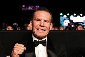 Julio César Chávez le responde a 'Lazy Boy' luego de que aseguró que es su papá