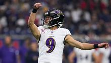 Tres masajistas más acusan a Tucker de los Ravens de conducta inapropiada
