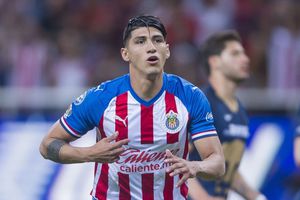 Faitelson explota tras posible regreso de Alan Pulido a Chivas: "Lo desperdició"