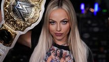 WWE Bad Blood 2024: Liv Morgan retiene el Campeonato Mundial Femenino ante Rhea Ripley
