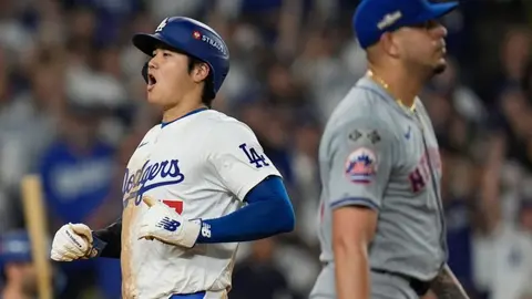 Dodgers empata marca historia sin permitir carrera en postemporada de MLB
