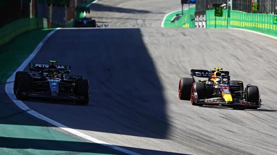 ¿Cómo le ha ido a Checo Pérez en el Gran Premio de Brasil?