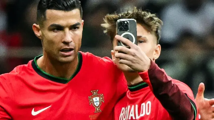 El enorme gesto de Cristiano Ronaldo con un fan en el Polonia vs Portugal