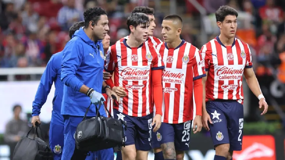 Chivas recupera a la ‘Hormiga’ González; Ricardo Marín es baja por lesión