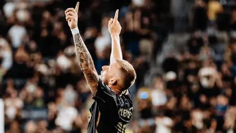 ¡Será celeste! Cruz Azul y LAFC llegan a acuerdo por Mateusz Bogusz