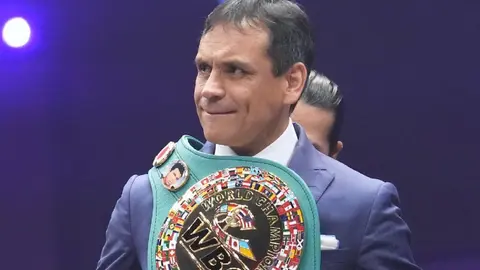 Ricardo ‘Finito’ López, leyenda del boxeo mexicano, es homenajeado en Japón