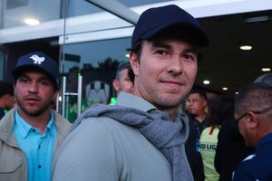 'Checo' Pérez es captado en el Estadio BBVA para presenciar la Final del Apertura 2024