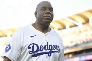 Magic Johnson asegura que la 'Fernandomanía' está al nivel de Kobe Bryant