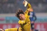 Guillermo Ochoa suma 250 ‘blanqueadas’ en su carrera como portero profesional