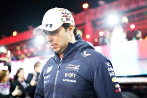 Helmut Marko tras eliminación de Checo Pérez en la Q1 del GP de Las Vegas: "Tomaremos una decisión"