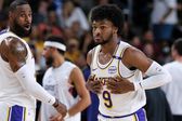 LeBron James y su hijo Bronny hacen historia tras jugar juntos en pretemporada de Lakers