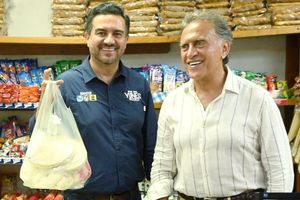 PAN oficializa expulsiones de Miguel Ángel Yunes, padre e hijo, por 'traición a la patria'