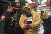 'Zombie' causa terror en el Metro de la Ciudad de México