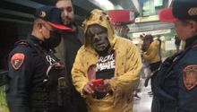 'Zombie' causa terror en el Metro de la Ciudad de México