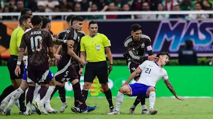 Edson Álvarez y Alejandro Zendejas: Los mejores memes del conato de bronca