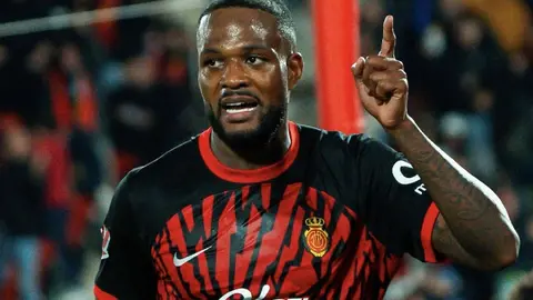 Mallorca se prepara para esperar al mejor Barcelona en el Son Moix