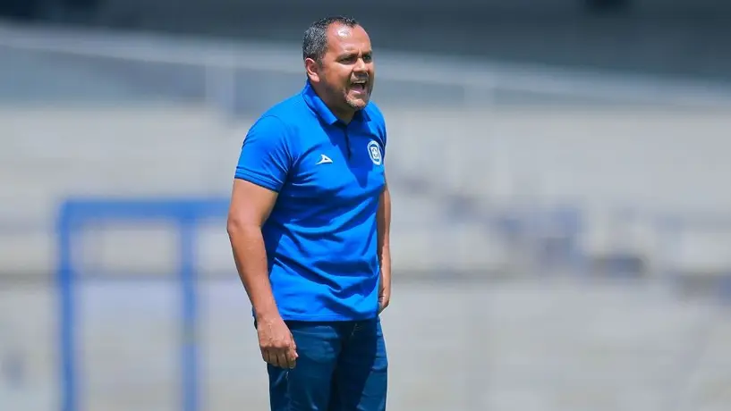 Cruz Azul Femenil anuncia salida de DT José Cevada