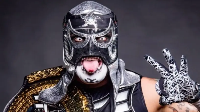 ¡Llegó la merch! WWE lanza productos oficiales de Pentagón Jr.