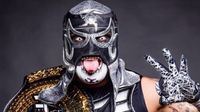 ¡Llegó la merch! WWE lanza productos oficiales de Pentagón Jr.
