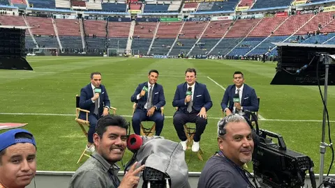 Faitelson le contesta a Sinha tras exhibir a Televisa con el Toluca vs Xolos