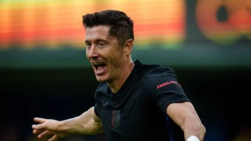 Lewandowski comanda la victoria del Barcelona con doblete ante el Villarreal