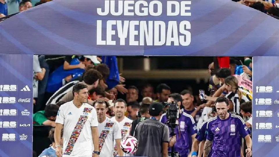 ¡Leyendas doradas! Monterrey vibró con duelo de estrellas de la mano de Corona Golden Light