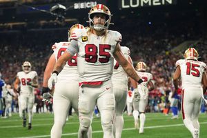 49ers vence a los Seattle Seahawks en un duelo apretado en el Thursday Night