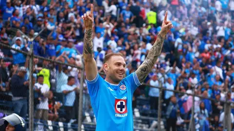 ¡La Máquina no para! Cruz Azul gana y golea 3-0 a Necaxa