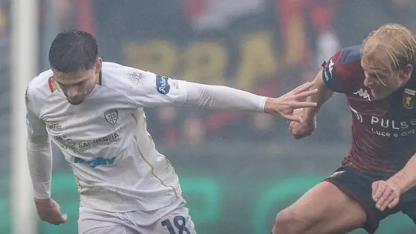 Genoa deja ir la victoria tras empatar con Cagliari; Johan Vásquez jugó 13 minutos