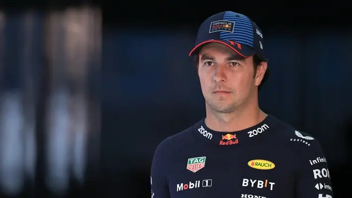 Helmut Marko no descarta la salida de Checo Pérez de Red Bull para 2025