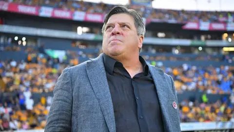Miguel Herrera responde a Jardine y Paiva sobre regla de menores: 'No tendrían que opinar del Tri'