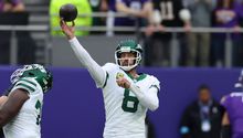 Aaron Rodgers se convierte en el noveno QB en lanzar 60 mil yardas