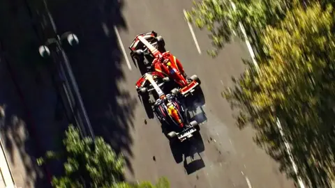 FIA determina ‘accidente de carrera’ en choque entre ‘Checo’ Pérez y Carlos Sainz