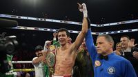 Rafael 'El Divino' Espinoza retiene su título tras vencer a Robeisy Ramírez