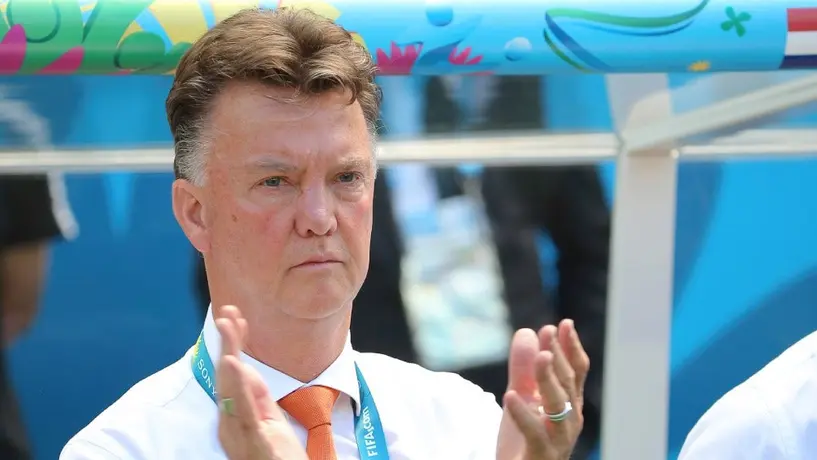 Selección Mexicana tenía 'amarrado' a Van Gaal; puso de condición no llamar a Chicharito