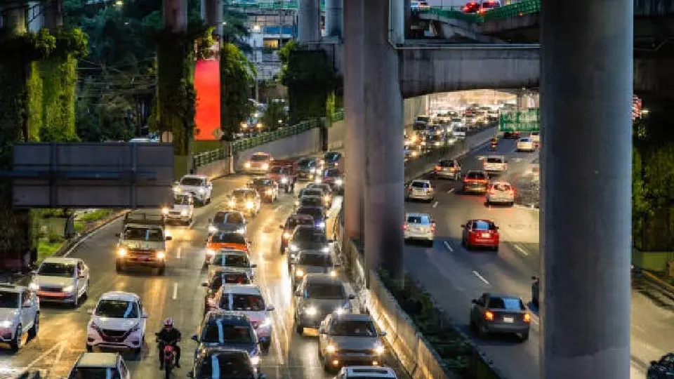 Hoy No Circula: ¿Qué autos NO circulan el martes 12 de noviembre en CDMX y EDOMEX?