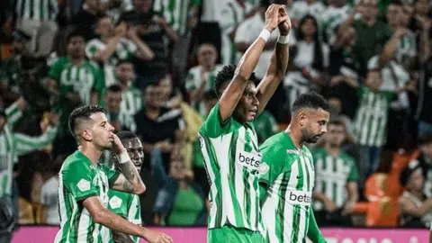 Atlético Nacional, de Efraín Juárez, vencen al Alianza y avanzan en la Copa Colombia