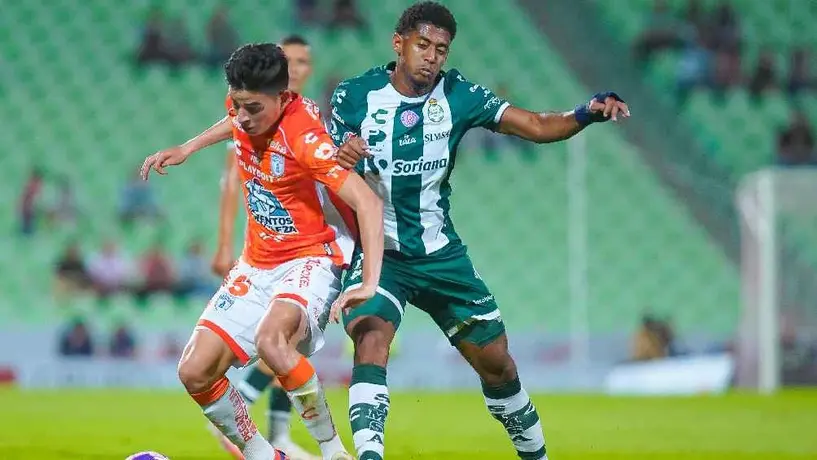 Santos y Pachuca se mantienen en el fondo de la tabla tras empatar en el TSM