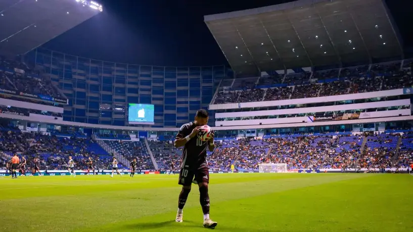 Afición abuchea a la Selección Mexicana en duelo contra Valencia
