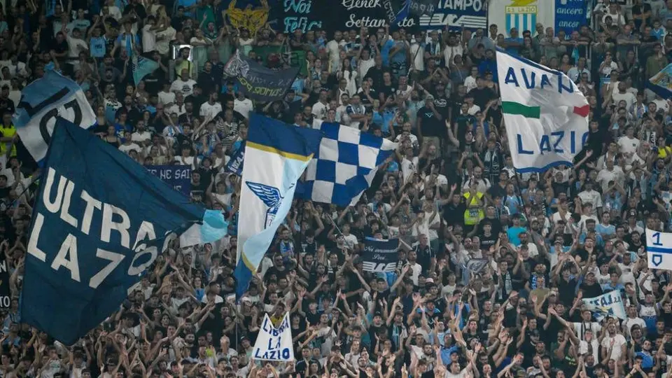 Europa League: Detienen a aficionados de Lazio que portaban armas previo a juego ante Dinamo Kiev