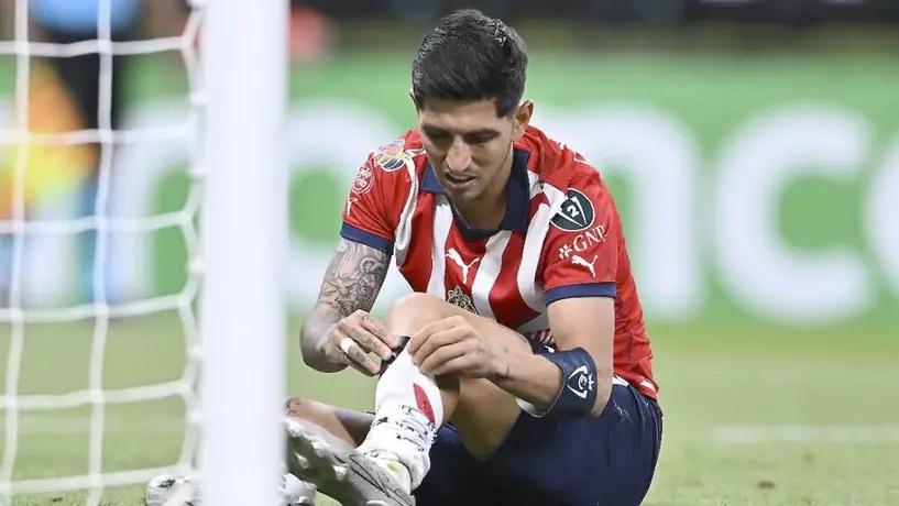 Víctor 'Pocho' Guzmán ha sido operado y será baja de ocho a nueve semanas