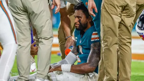 ¿Retirarse o esperar? Expertos de NFL opinan sobre el caso de Tua Tagovailoa