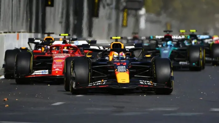 Fórmula 1: Pese a abandono en el GP de Azerbaiyán, Checo Pérez volvió a los Power Rankings
