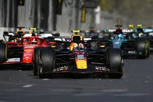 Fórmula 1: Pese a abandono en el GP de Azerbaiyán, Checo Pérez volvió a los Power Rankings