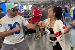 Aficionado de Los Angeles Rams golpeó a una mujer durante el partido ante los 49ers